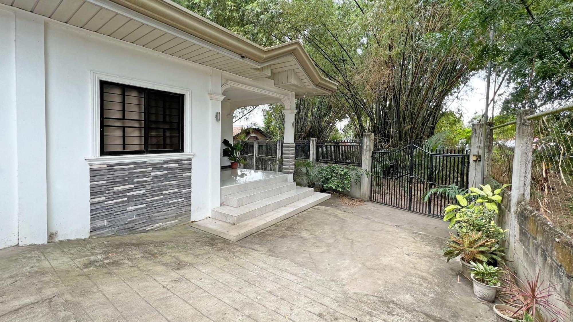 Hanella'S Place Bacong  Екстер'єр фото