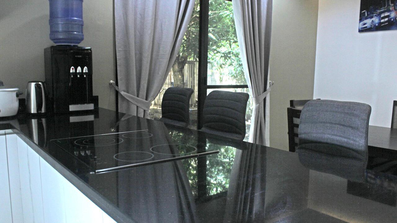 Hanella'S Place Bacong  Екстер'єр фото